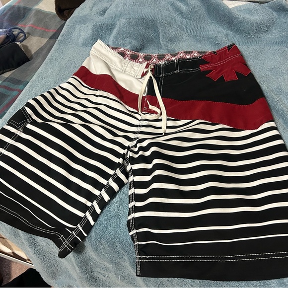 Vintage Billabong limited edition RHCP shorts size US33 - Picture 2 of 5